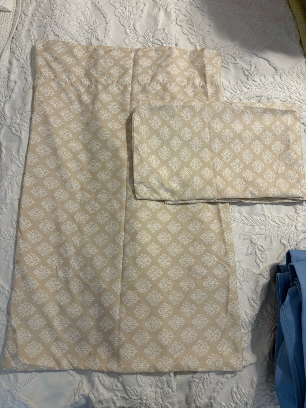 Beige and White Decorative Pillowcase Set